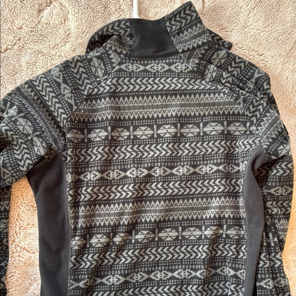 Patterned Quarter-Zip Pullover - Picture 6 of 7